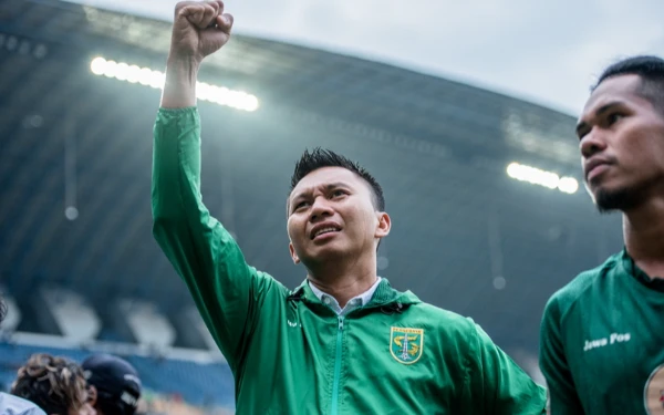 Thumbnail Berita - Azrul Ananda Ingatkan Suporter Persebaya Saling Jaga