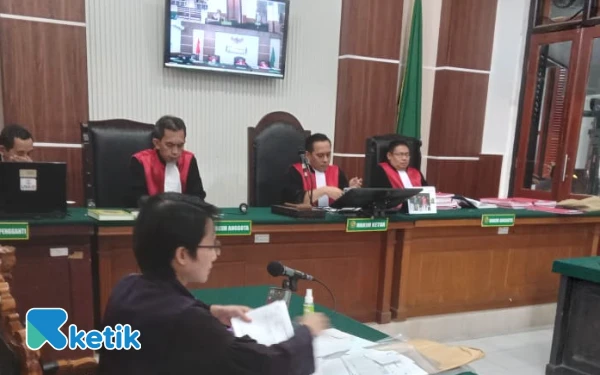 Thumbnail Berita - Antisipasi Kericuhan Massa, Seluruh Sidang Pidana PN Surabaya Digelar Online