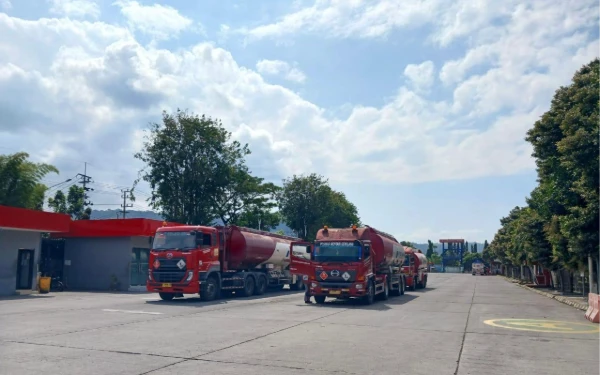 Thumbnail Berita - Pertamina Jamin Stok BBM di Surabaya Aman, Masyarakat Tak Perlu Khawatir