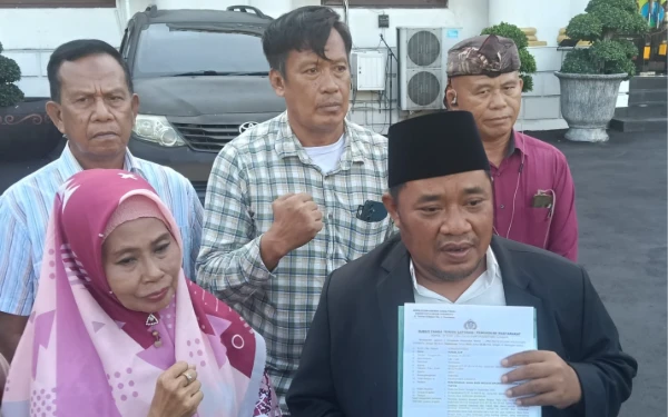 Thumbnail Berita - Barisan Gus dan Santri Laporkan Akun Medsos Sebar Ujaran Kebencian untuk Kiai NU dan Gubernur Khofifah
