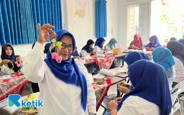 Thumbnail Berita - Pengabdian Dosen UT Melalui Income Generating dari Kain Perca, Buka Jalan bagi Pemberdayaan Ekonomi Warga Tambakasri