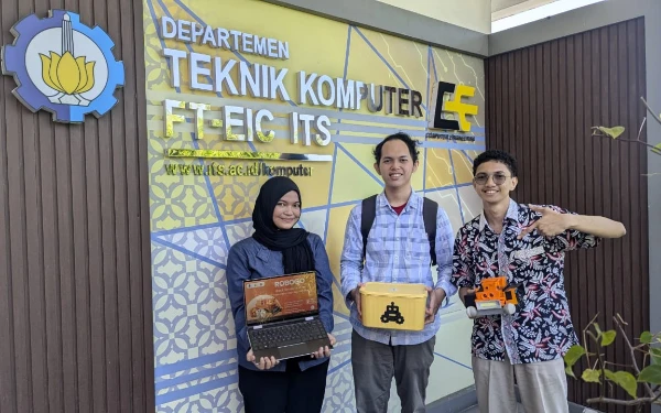 Thumbnail Berita - Mahasiswa ITS Ciptakan RoboGo, Robot Penjinak Sumbatan Gorong-Gorong untuk Cegah Banjir