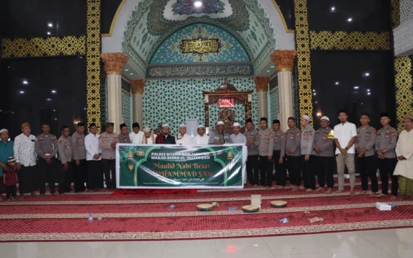 Thumbnail Berita - Polres Bitung Gelar Peringatan Maulid Nabi, Pererat Silaturahmi dengan Masyarakat