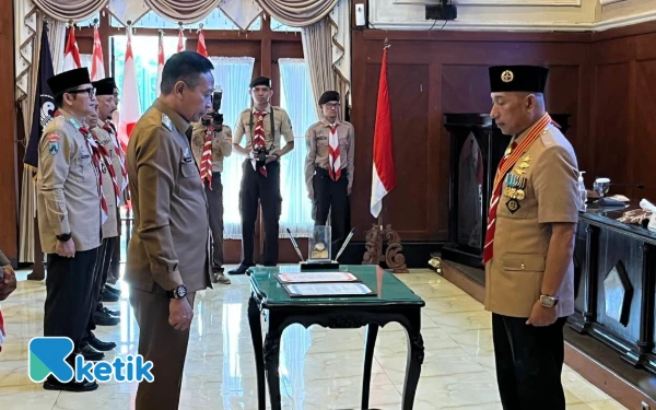 Thumbnail Berita - Arum Sabil Lantik Wahyu Hidayat sebagai Kamabicab Pramuka Kota Malang, Jadi Motor Penggerak Jatim