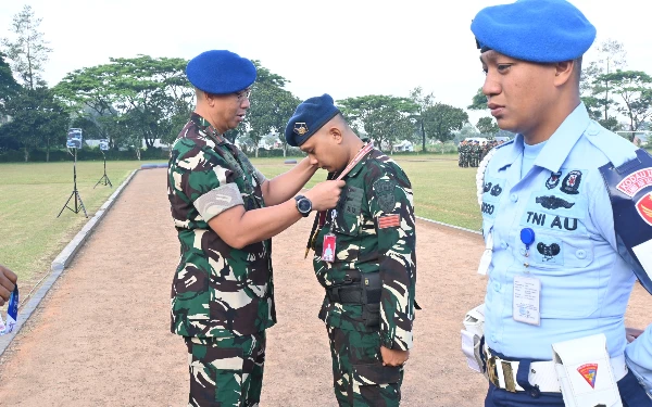 Thumbnail Berita - Lima Prajurit Raih Medali di Ajang Pencak Silat Kanjuruhan Fighter Competition, Danlanud Abd Saleh Beri Apresiasi
