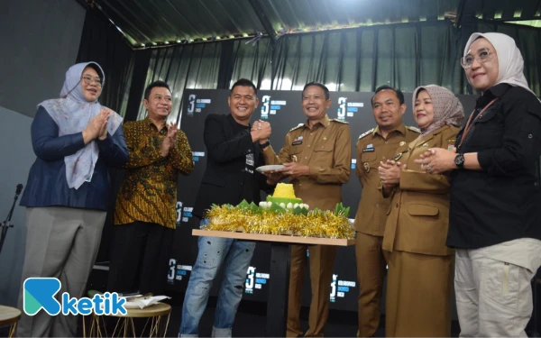 Thumbnail Berita - [Foto] Meriah! Kepala Daerah Banjiri Acara Puncak HUT Ke-3 Ketik.com