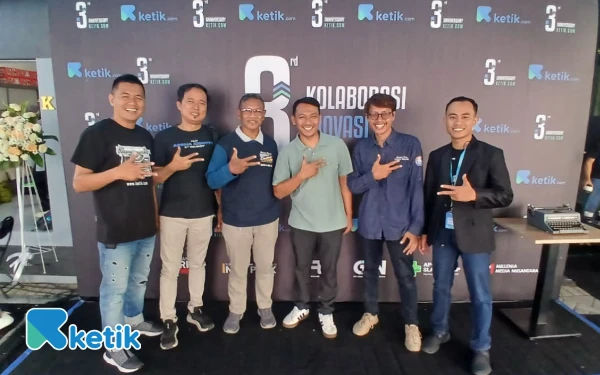 Thumbnail Berita - IJTI dan PFI Malang Beri Kado Harapan di Ultah Ketik.com, Minta Terus Tajam dan Akurat