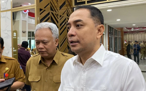 Thumbnail Berita - Wali Kota Surabaya Terima 15 Laporan Pungli Pengurusan KTP dan KK di Surabaya
