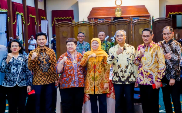 Thumbnail Berita - Gubernur Khofifah Terima Kunjungan 14 Dubes RI, Perkuat Diplomasi Ekonomi