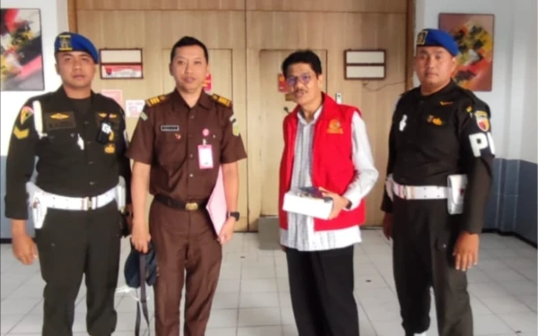 Thumbnail Berita - Kejati Tetapkan Mantan Kepala Dinas Pendidikan Jatim sebagai Tersangka Baru