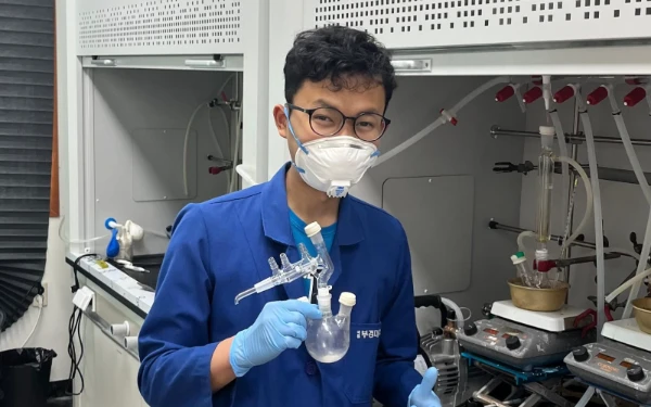 Thumbnail Berita - Solusi Hijau dari Surabaya, Limbah Tebu Disulap Jadi Plastik Ramah Lingkungan