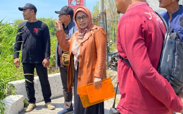 Thumbnail Berita - Aning Rahmawati Tekan Pemkot Tuntaskan Status Saluran Rungkut, Warga Terancam Banjir