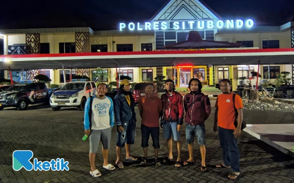 Thumbnail Berita - Konter HP di Situbondo Dibobol Maling, Ini Dia Tampang Pelakunya yang Kini Dicokok Polisi