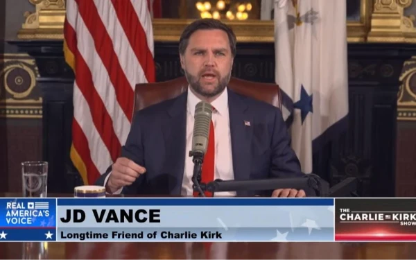 Thumbnail Berita - JD Vance Kecam Respon Publik Terhadap Kematian Charlie Kirk