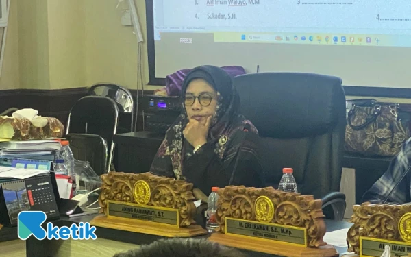 Thumbnail Berita - Belum Lunasi Utang Lama, Rencana Pemkot Surabaya Tambah Pinjaman Rp 2,9 Triliun Dikecam