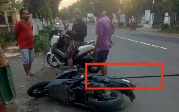 Thumbnail Berita - Waduh ! Kakek Dan Cucu  Di Tuban Alami Lakalantas Gegara Kesangkut Kabel Internet Telkom