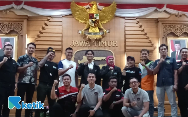 Thumbnail Berita - Gubernur Khofifah Beri Semangat Mario Aji Jelang GP Jepang dan Mandalika