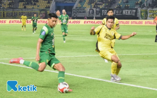 Thumbnail Berita - Hasil Persebaya vs Semen Padang 1-0, Gol Bruno Moreira Bawa Bajul Ijo ke Papan Atas