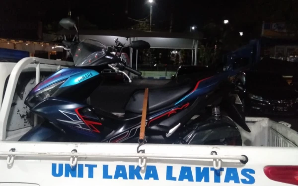 Laka Maut Tambak Osowilangun Surabaya, Pengendara Aerox Tewas Terlindas Truk