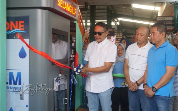 Thumbnail Berita - Wali Kota Malang Resmikan SPAM Pasar Klojen, Hasil Kolaborasi Diskopindag dan Tugu Tirta