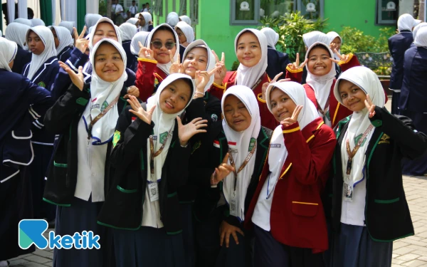 Thumbnail Berita - [FOTO] Ithlaq Hari Santri 2025, Menteri Agama Road Show Kunjungi Pesantren di Jombang