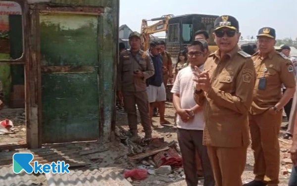 Thumbnail Berita - Jalan Harus Steril, Wali Kota Malang Targetkan Pembongkaran Lapak Pedagang Pasar Gadang Selesai Desember 2025
