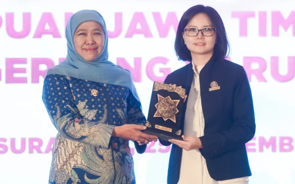 Thumbnail Berita - HIPMI Womenpreneur Resmi Dilantik, Gubernur Khofifah Ajak Sinergi Majukan Perekonomian Jatim