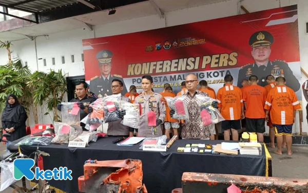 Thumbnail Berita - Polresta Malang Kota Tetapkan 17 Tersangka Demo Anarkis