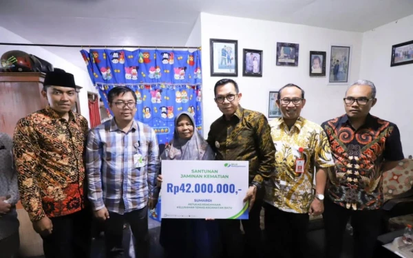 Thumbnail Berita - ‎Pemkot Batu Pastikan Pekerja Formal dan Informal Terlindungi BPJS Ketenagakerjaan  ‎