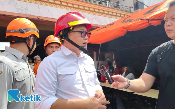 Thumbnail Berita - Fokus Evakuasi Korban Musala Ponpes Al Khoziny Sidoarjo, Sekdaprov Jatim: 7 Orang Masih Terjebak