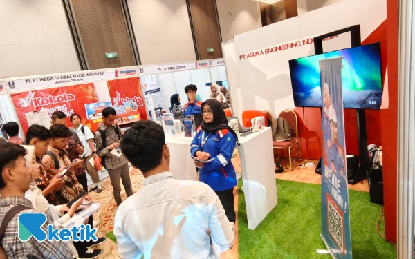 Thumbnail Berita - Pemprov Jatim Gelar Job Fair 2025, Kadisnaker: Semoga Menemukan Pekerjaan yang Cocok