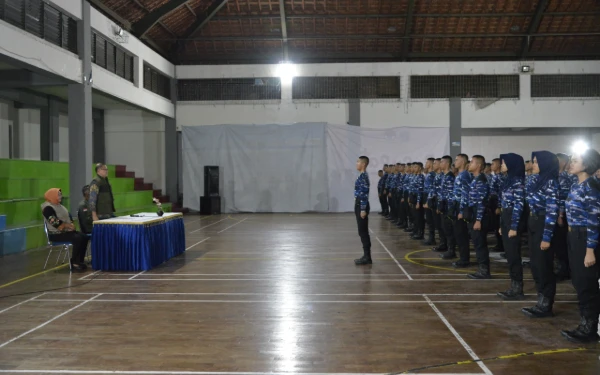 Thumbnail Berita - Drumband SMAN 3 Taruna Angkasa Ukir Sejarah! Tampil di HUT TNI ke-80, Bukti Generasi Muda Jatim Berprestasi