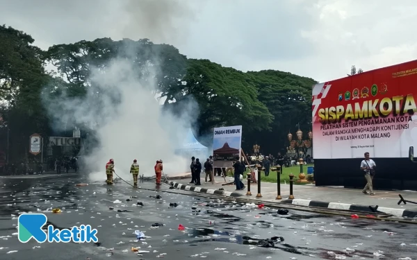 Thumbnail Berita - Jelang Peringatan Tragedi Kanjuruhan, Simulasi Pengamanan Tindak Anarkis Dilakukan