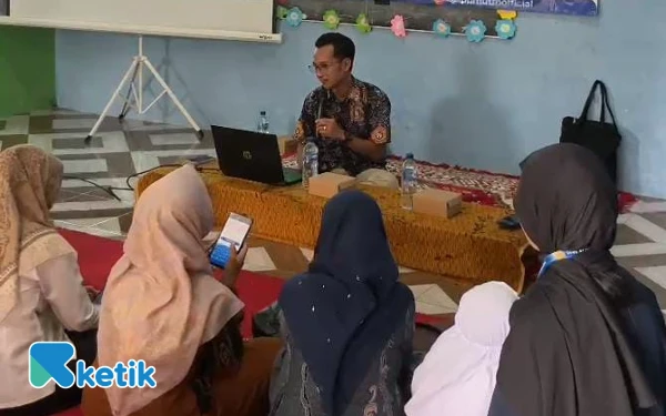 Thumbnail Berita - Kelompok Samudra KKN-T UTM Gelar Pelatihan Cipta Media Dongeng Berbasis Gamma.Ai untuk Guru PAUD