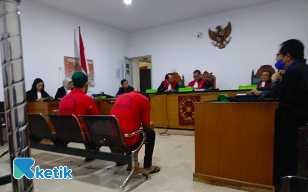 Thumbnail Berita - Sidang Perdana Kurir 4 Kg Sabu dan 20 Ribu Ekstasi Digelar di PN Palembang