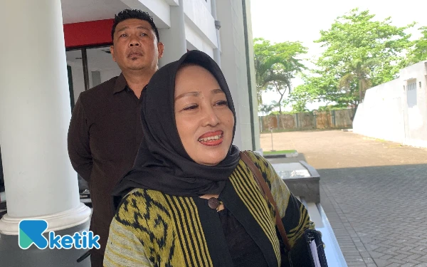 Thumbnail Berita - Ketua BK DPRD Blitar Bantah Tuduhan Pertemuan Gelap dengan Oknum Anggota yang Terlibat Penelantaran Istri dan Anak