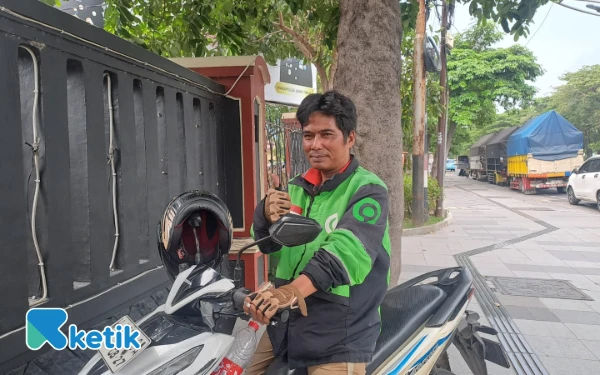Thumbnail Berita - Flyover Ahmad Yani–Jemursari Dinanti, Pengendara Optimistis Kemacetan Terurai.