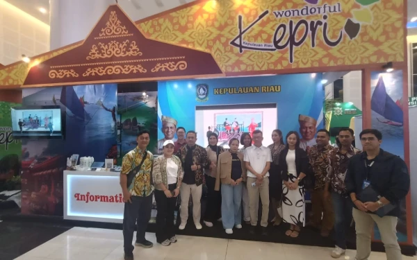 Thumbnail Berita - Dari Bintan Menuju Surabaya: Pesona Kepulauan Riau Menyinari Jatim Fest 2025