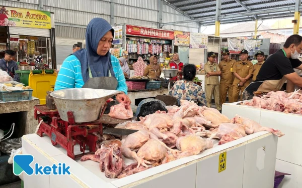Thumbnail Berita - Kenaikan Harga Daging Ayam dan Emas Sumbang Inflasi 0,39 Persen di Kota Malang