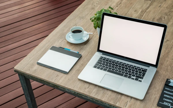 Thumbnail Berita - Sering Diabaikan, 8 Kebiasaan Ini Bikin Laptop Awet dan Tidak Lemot
