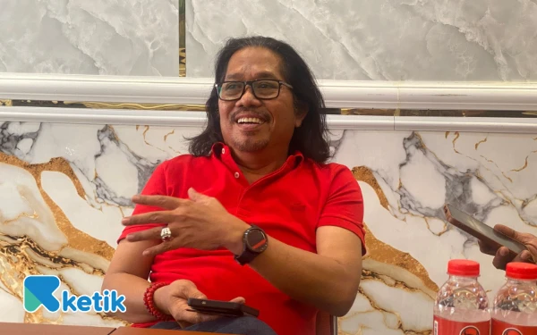 Thumbnail Berita - DPRD Surabaya Desak Revisi NJKB, Pajak Mobil Tua Dinilai Tak Masuk Akal