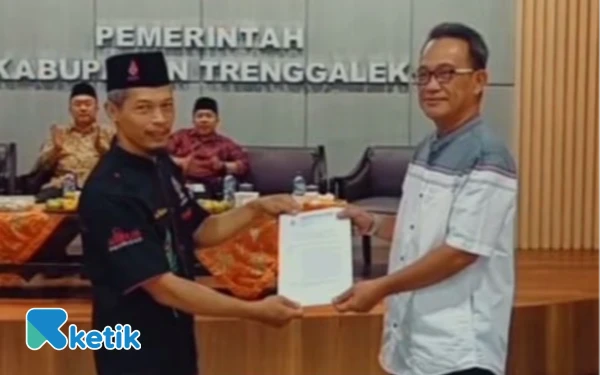 Thumbnail Berita - Fix! Gus Duro Nahkodai AABI Cabang Trenggalek 2025-2030