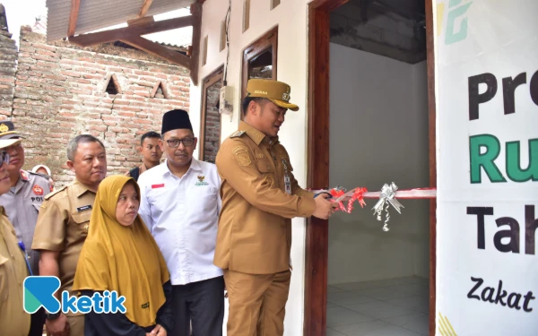 Thumbnail Berita - Program RTLH di Tegal Sukses Sentuh Warga Kurang Mampu, Bupati Ischak: Bukti Nyata Gotong Royong