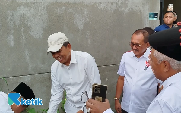 Thumbnail Berita - Temui Yai Mim dan Sahara di Malang, Kang Dedi Mulyadi Ajak Keduanya Berdamai