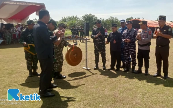 Thumbnail Berita - TMMD ke-126 Resmi Dibuka di Kinali, Perkuat Sinergi TNI dan Pemkab Pasbar