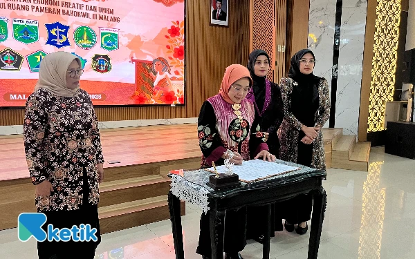 Thumbnail Berita - Bakorwil III Malang Gandeng 9 Daerah, Ruang Pamer Produk Unggulan UMKM Jadi Magnet Ekonomi Lokal