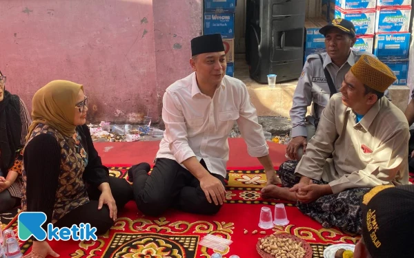 Thumbnail Berita - Wali Kota Eri Cahyadi Takziah ke Rumah Korban Ponpes Al Khoziny