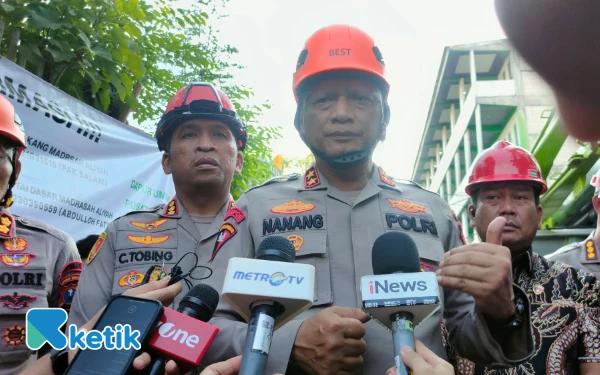 Thumbnail Berita - Buntut Tragedi Al Khoziny, Kapolda Jatim Minta Polres Data dan Cek Ponpes di Daerah
