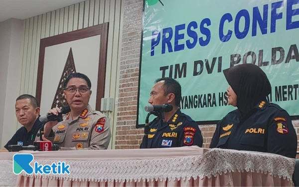 Thumbnail Berita - Tim DVI Polda Jatim Identifikasi 3 Jenazah, Sisa 14 Kantong Belum Teridentifikasi