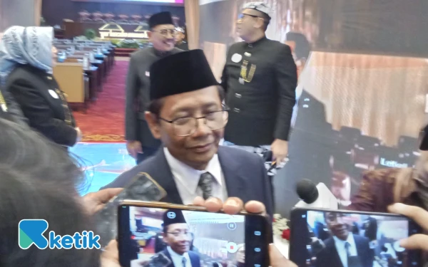 Thumbnail Berita - Mahfud MD: Kemajemukan Jawa Timur Harus Terus Dijaga untuk NKRI